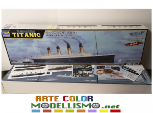 TRUMPETER ITEM 03719 TITANIC w/ LED 1/200 MODEL SCALE