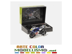 MINICHAMPS PMA 122093246 YAMAHA YZR M1 GP 2009 FIAT TEAM VALENTINO ROSSI 1/12 SCALE